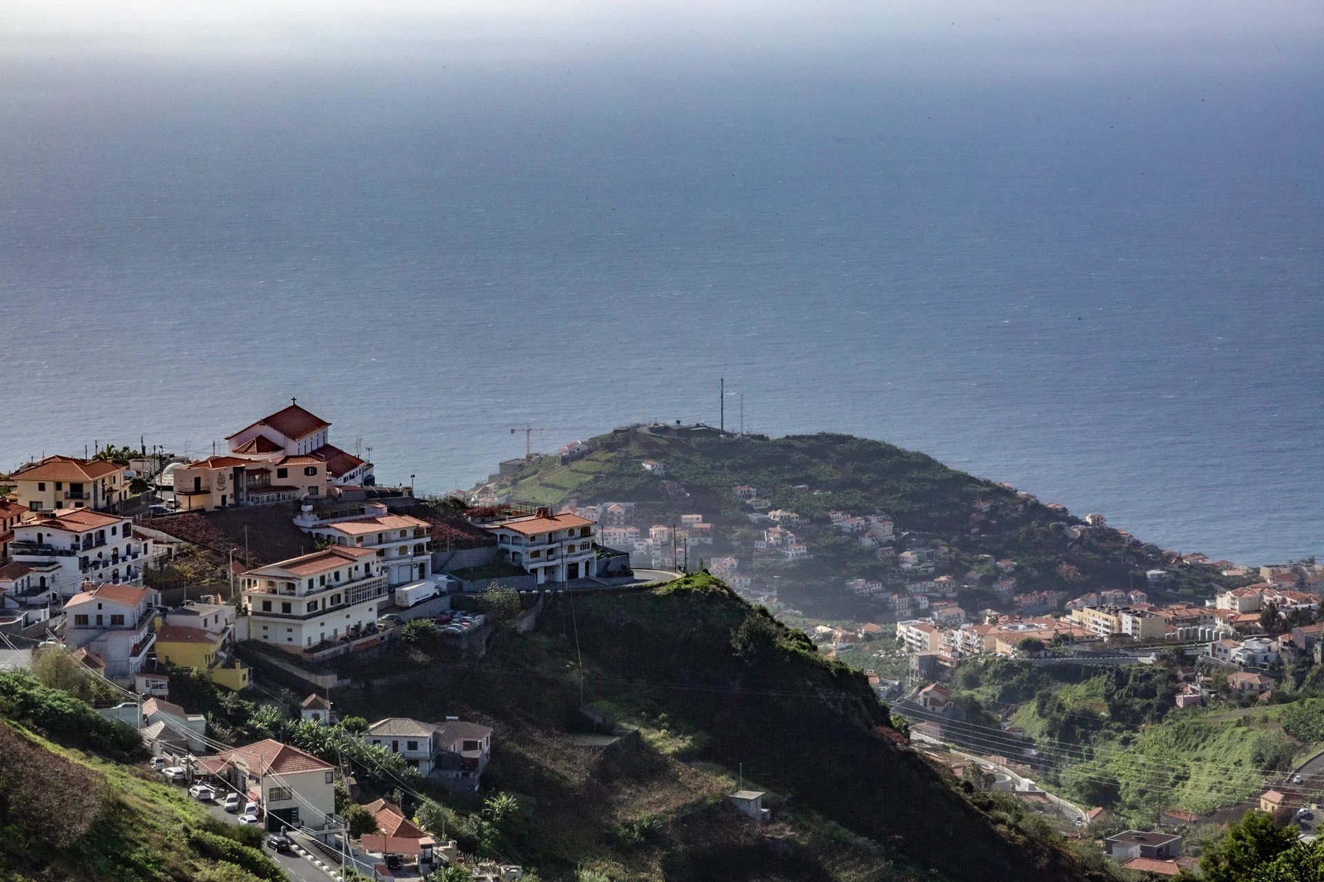 Cruzin kukkula kuvattuna Pico dos Barcelosilta.